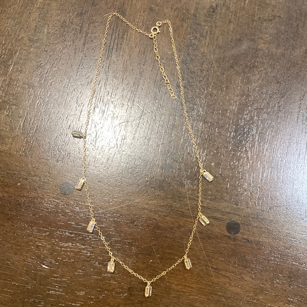 Gold necklace with crystal details
